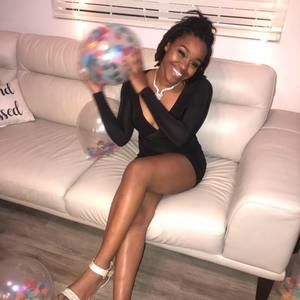 Meet your Posher, Lena